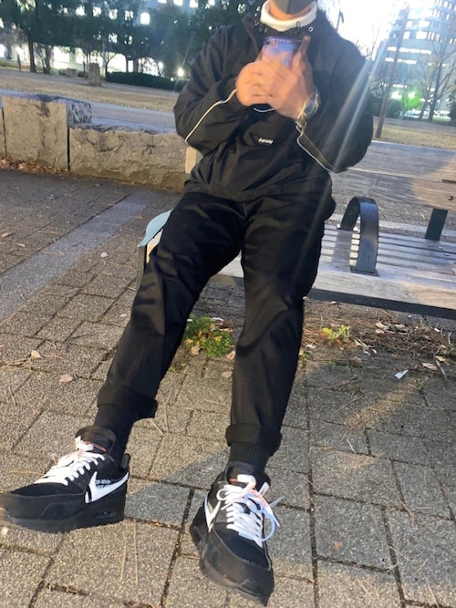 Ryo Off Whiteのスニーカーを使ったコーディネート Wear