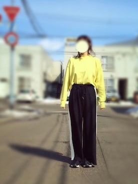 「黒×黄色」｜「アイテム（その他）」を使った、ニシマルさん（レディース・157cm）の春コーディネート