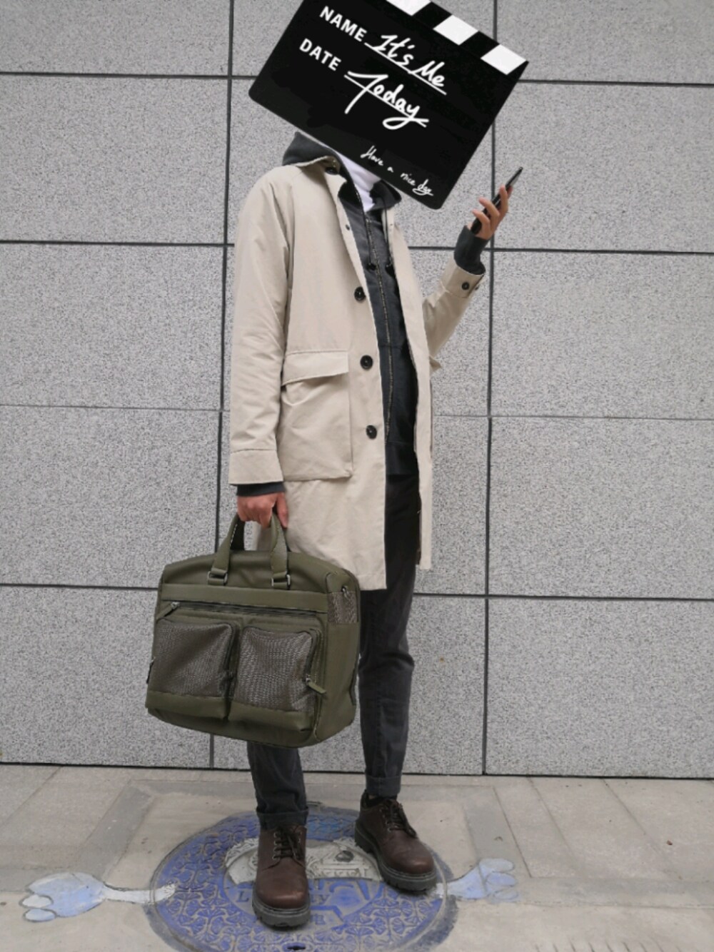 「UNIQLO、ZARA、GU、nautica、GRAB IN HOLLYWOOD、秋冬、风衣、通勤コーデ、ootd、通勤穿搭」｜「GRAB IN HOLLYWOODのアイテム（パーカー、ブラック系）」を使った、财叔学浅さん（メンズ・179cm）の秋コーディネートの1枚目の写真