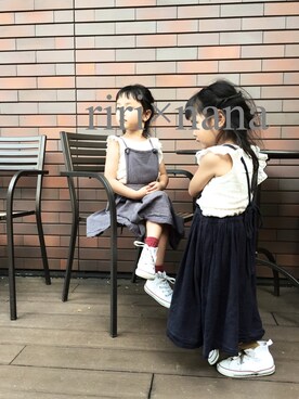 「エプロンワンピース」｜「アイテム（オールインワン・サロペット）」を使った、riri×nanaさん（キッズ・100cm）の秋コーディネート