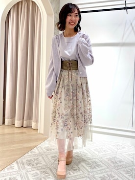 「JILL by JILL STUART（ジルバイジルスチュアート）のアイテム（Tシャツ/カットソー）」を使った、JILL by JILL STUART STAFFさん（レディース・160cm）の冬コーディネート