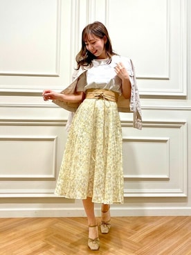 「JILL by JILL STUART（ジルバイジルスチュアート）のアイテム（Tシャツ/カットソー）」を使った、JILL by JILL STUART STAFFさん（レディース・161cm）の冬コーディネート