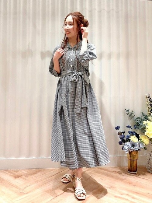 最新デザインの ラッフルトレンチワンピース 最新デザインの ラッフルトレンチワンピース