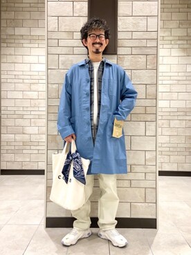 「2021春新作」｜「アイテム（ステンカラーコート）」を使った、coen Shinoさん（メンズ・165cm）の冬コーディネート