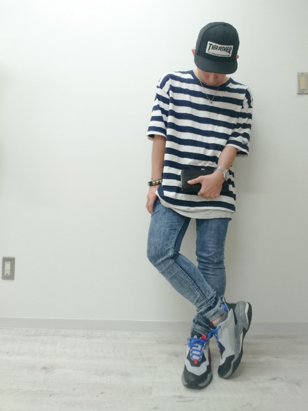 「ゆるコーデ、秋？、おしゃれさんと繋がりたい、いいね、save、フォローお願いします🤑、レイヤードスタイル、スキニーデニム、サンダーエレクトリック、長財布、がま口、JAM HOME MADE」｜「PUMAのアイテム（スニーカー、ブルー系）」を使った、Keisuuuuさん（メンズ・160cm）の秋コーディネートの1枚目の写真