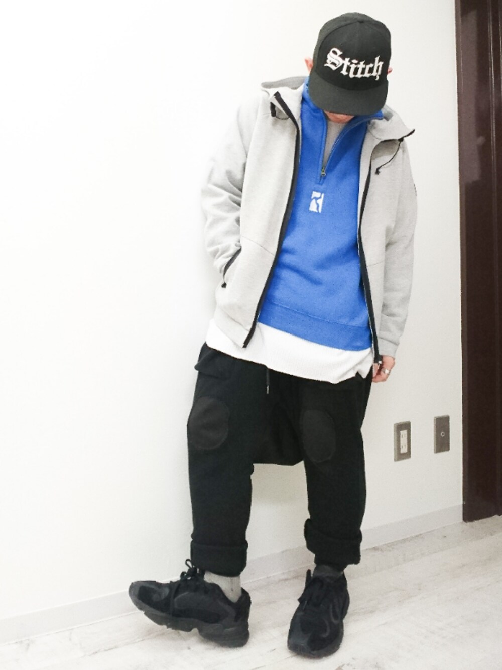 「おしゃれさんと繋がりたい、秋冬コーデ、いいね、save、フォローお願いします🤑、裏起毛、マンパ、adidas originals、トリプルブラック」｜「adidasのadidas Originals YUNG-1(CORE BLACK/CORE BLACK/CARBON)EXCLUSIVE【SP】（スニーカー、ブラック系）」を使った、Keisuuuuさん（メンズ・160cm）の冬コーディネートの1枚目の写真
