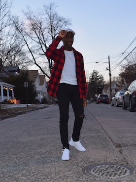 「EXPRESS（エクスプレス）のアイテム（トップス）」を使った、Andrewさん（メンズ・175cm）の冬コーディネート