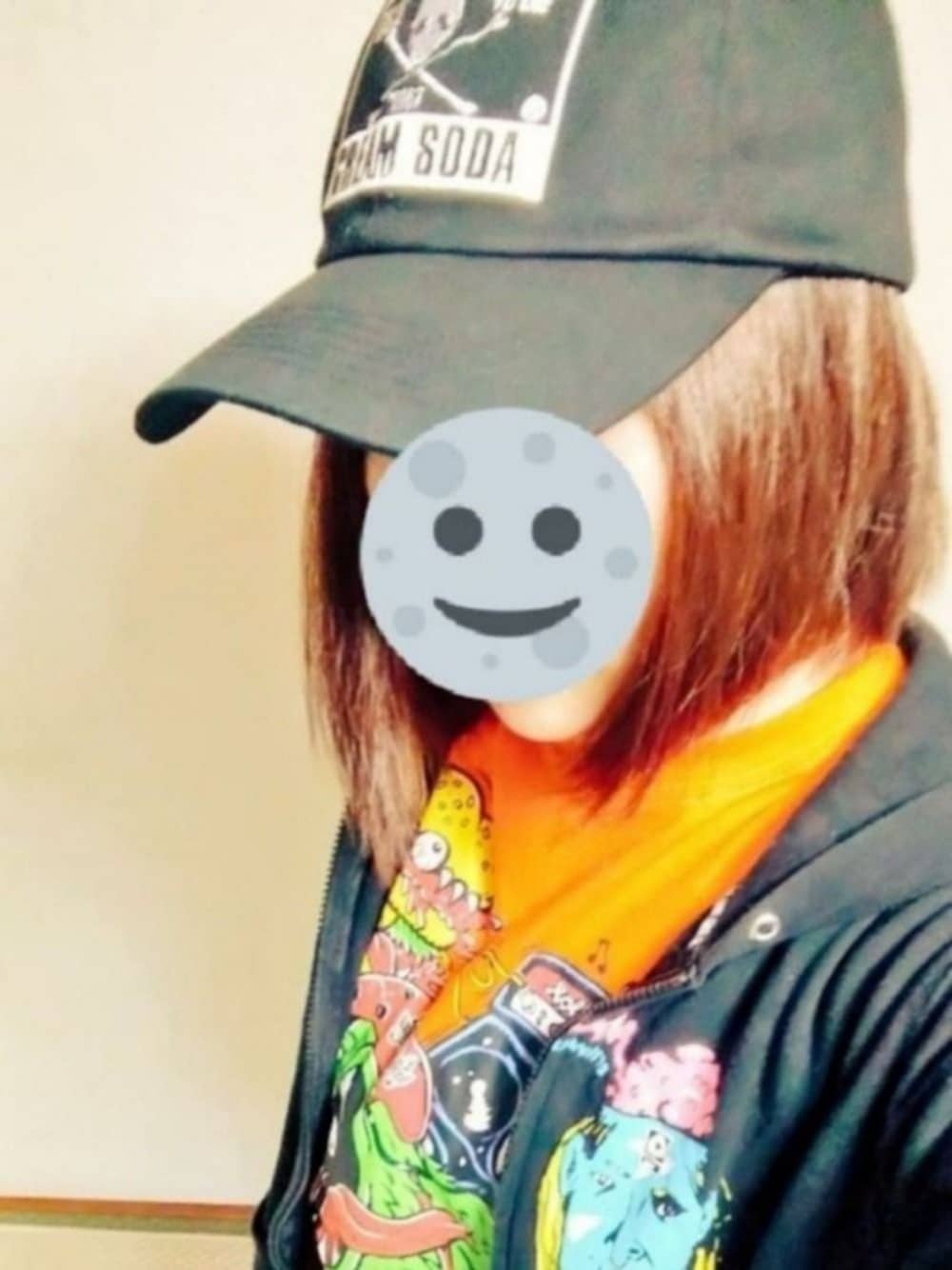 「オレンジ」｜「MAGICAL MOSH MISFITSのアイテム（パーカー、ブラック系）」を使った、サンセットさん（レディース・155cm）の秋コーディネートの1枚目の写真