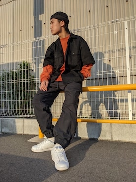 「kutir（クティール）のアイテム（Tシャツ/カットソー、オレンジ系）」を使った、kajilabo0821さん（メンズ・175cm）の春コーディネート