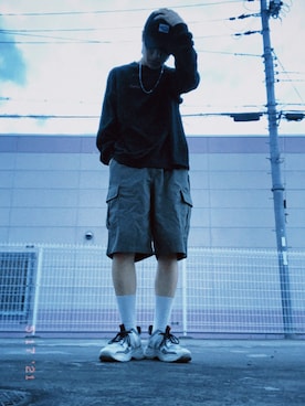 「Adoon plain（アドーンプレーン）のアイテム（Tシャツ/カットソー、ブラック系）」を使った、kajilabo0821さん（メンズ・175cm）の春コーディネート