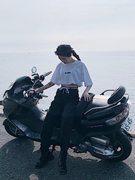 伊冨貴 ミナモさんのコーディネート