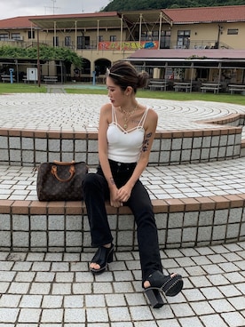 伊冨貴 ミナモさんのコーディネート