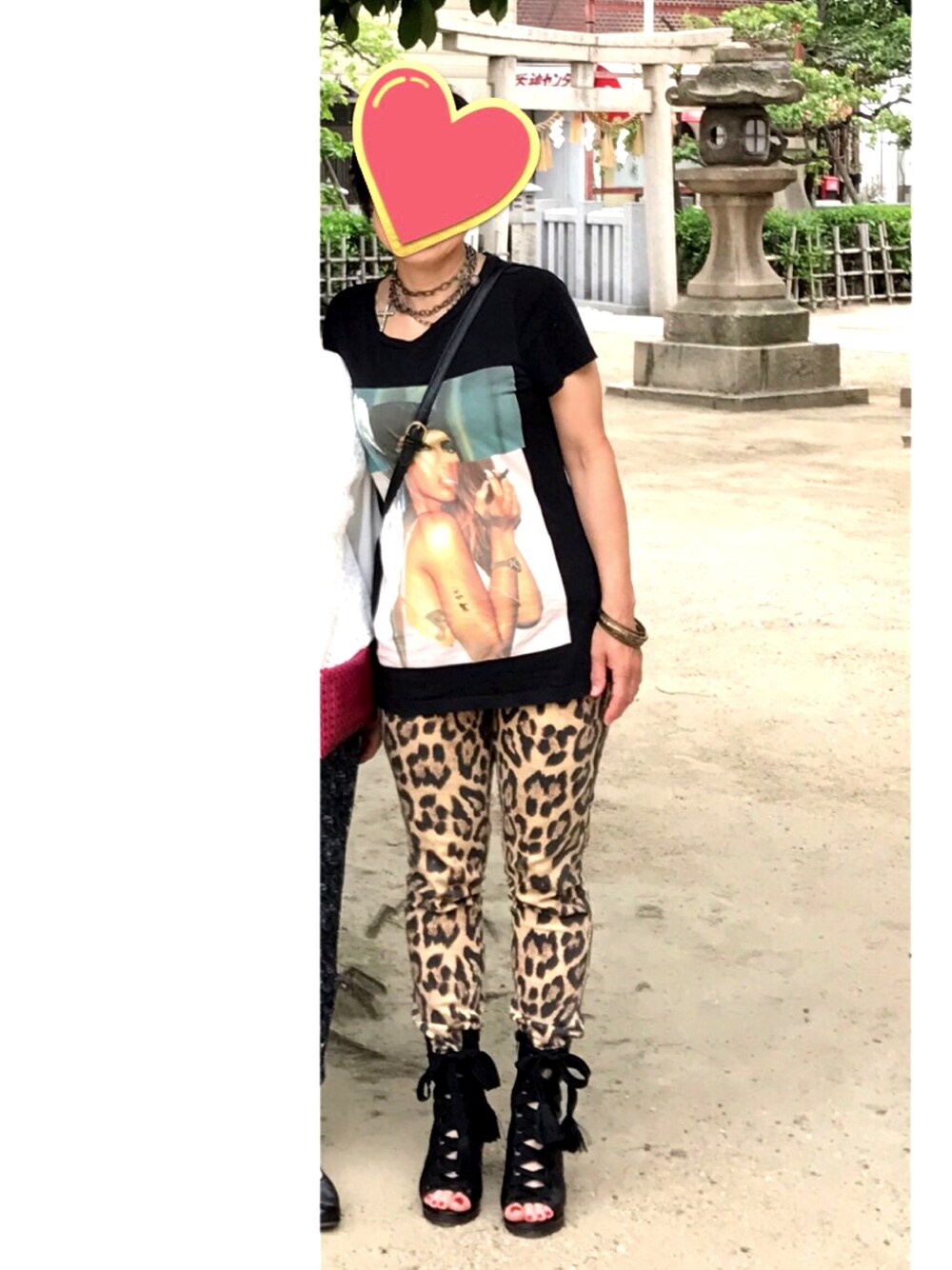 「LES BENJAMINSのアイテム（Tシャツ/カットソー、ブラック系）」を使った、harp-oneさん（レディース・158cm）の夏コーディネートの1枚目の写真