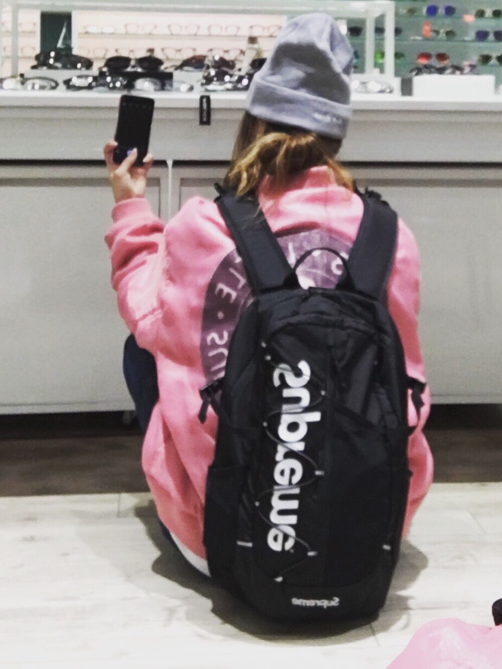 「シュプリーム、supreme、ニット帽、ビーニー、MA-1、リトルサニーバイト、カジュアル、リュック、バックパック」｜「Supreme のアイテム（ニットキャップ/ビーニー、グレー系）」を使った、adaaajoさん（レディース・166cm）の春コーディネートの1枚目の写真