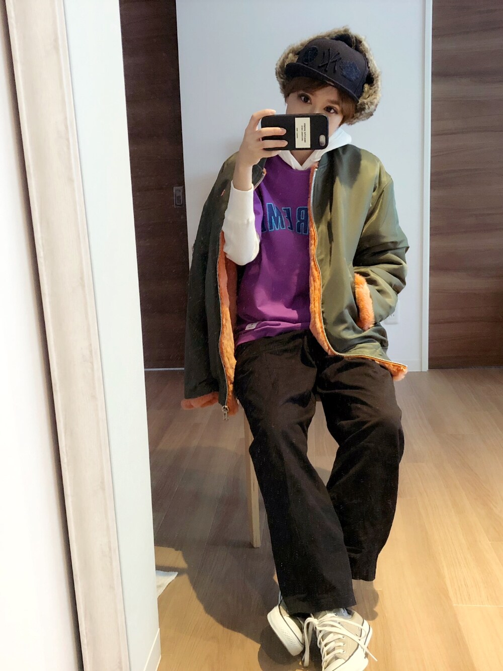 「冬コーデ、シュプリーム、supreme、サーマル、ニューエラ、フライトキャップ、merlot、ワークパンツ、ciaopanic、2018マイベストコーデ」｜「Supreme のアイテム（Tシャツ/カットソー、パープル系）」を使った、adaaajoさん（レディース・166cm）の冬コーディネートの1枚目の写真