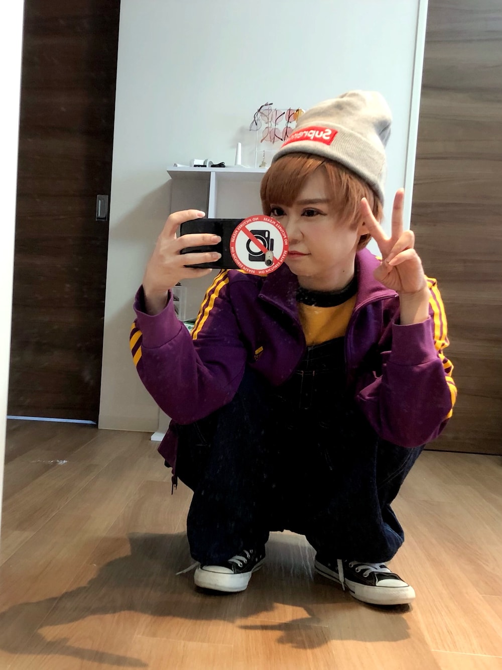 「オーバーオール、ヴィンテージ、リンガーTシャツ、古着、シュプリーム、supreme、ニット帽、コンバース、adidas、ジャージ」｜「adidasのアイテム（トップス、パープル系）」を使った、adaaajoさん（レディース・166cm）の春コーディネートの1枚目の写真