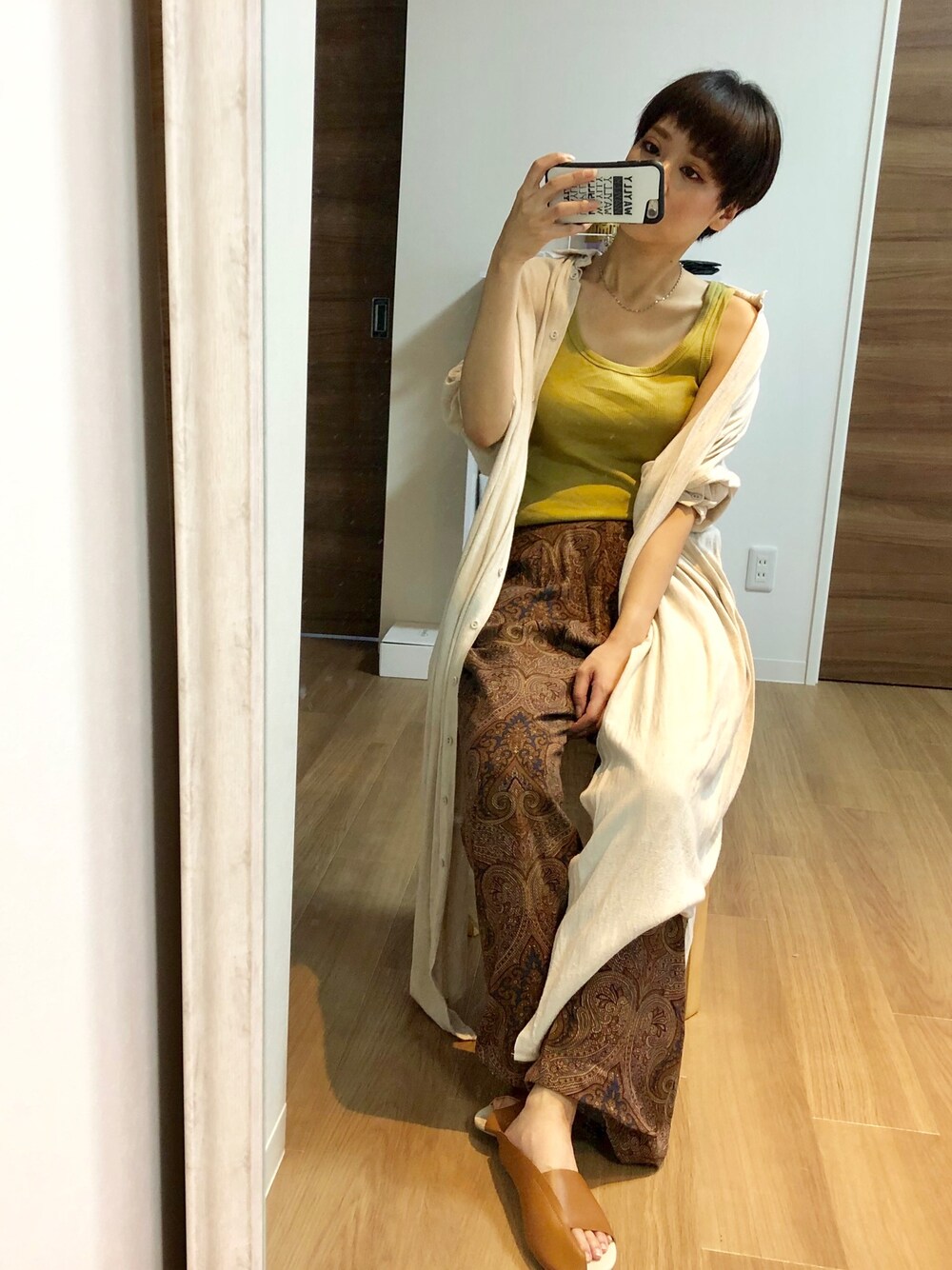 「シャツワンピ、antiqua、リネンシャツ、ピスタチオ、LOWRYS FARM、TODAYFUL、ペイズリー」｜「LOWRYS FARMのベーシックリブタンク　829626（タンクトップ、イエロー系）」を使った、adaaajoさん（レディース・166cm）の秋コーディネートの1枚目の写真