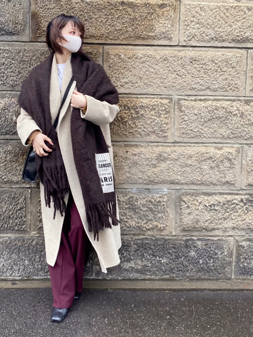 「大人カジュアル、TODAYFUL、ウールコート、MM6、Maison Margiela、ショートブーツ、MM6 Maison Martin Margiela、ショルダーバッグ」｜「JIL SANDERのアイテム（マフラー、ブラウン系）」を使った、adaaajoさん（レディース・166cm）の春コーディネートの1枚目の写真