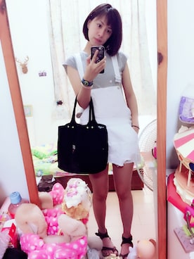 「LOVFEE（ラッフィ）のアイテム（スカート）」を使った、Yi  Linさん（レディース・160cm）の秋コーディネート