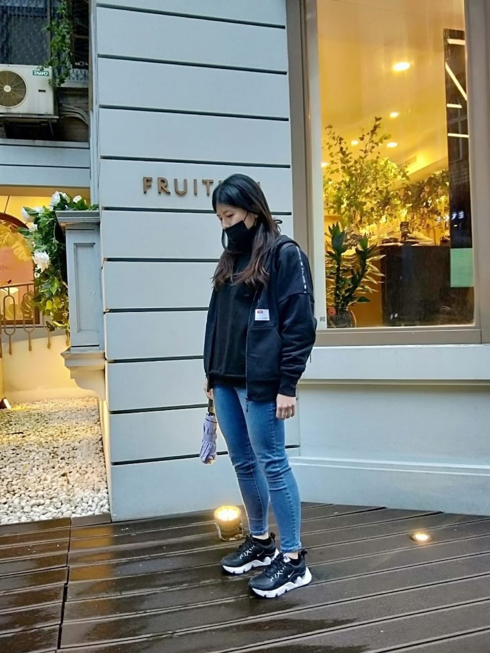 「VANSのアイテム（ジャケット/アウター、ブラック系）」を使った、Hanさん（レディース・163cm）の冬コーディネートの1枚目の写真