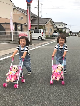 「双子コーデ」｜「アイテム（サロペット/オーバーオール）」を使った、こはあささん（キッズ・90cm）の秋コーディネート