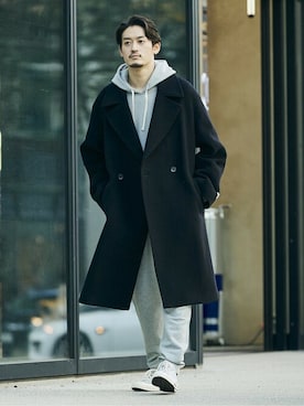 「JOURNAL STANDARD（ジャーナルスタンダード）のアイテム（ステンカラーコート）」を使った、松下 和貴さん（メンズ・177cm）の秋コーディネート