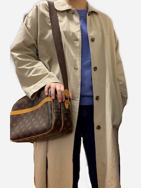 「部屋撮り」｜「アイテム（トレンチコート）」を使った、MMMさん（レディース・171cm）の春コーディネート