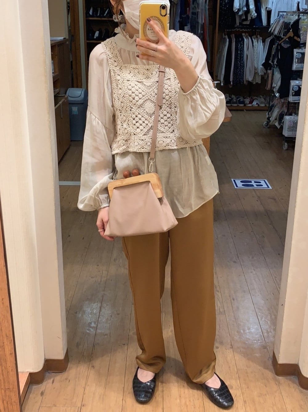 「fifthのウッドがま口ショルダーバッグ（ショルダーバッグ、ベージュ系）」を使った、✩さん（レディース・156cm）の夏コーディネートの1枚目の写真