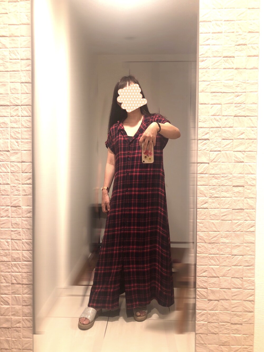 「チェック」｜「OZOCのアイテム（シャツワンピース、ブルー系）」を使った、takezoさん（レディース・150cm）の夏コーディネートの1枚目の写真