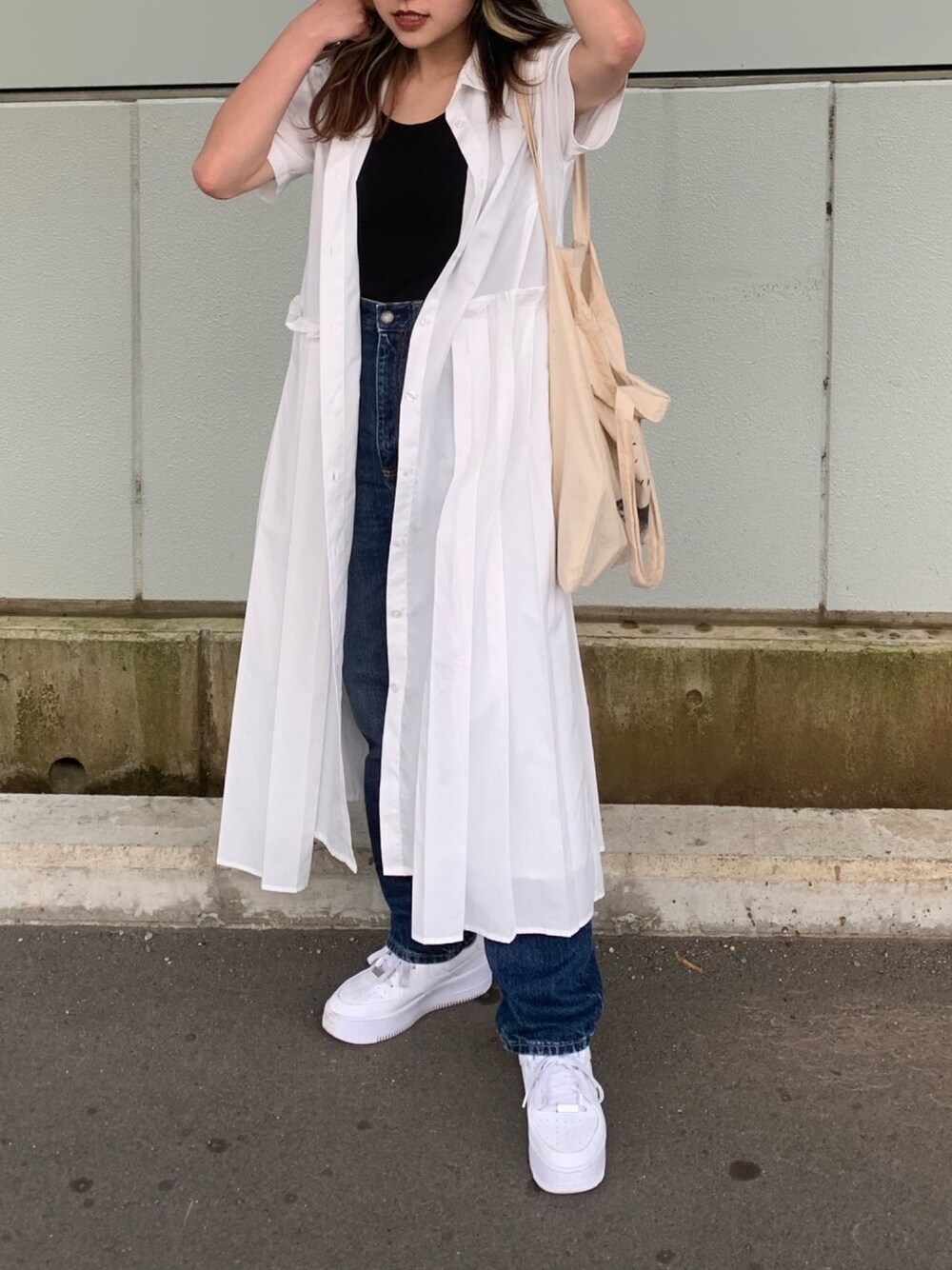 「Ray BEAMSのRay BEAMS / プリーツ キリカエ ハーフスリーブ ワンピース（ワンピース、ホワイト系）」を使った、カオさん（レディース・153cm）の夏コーディネートの1枚目の写真