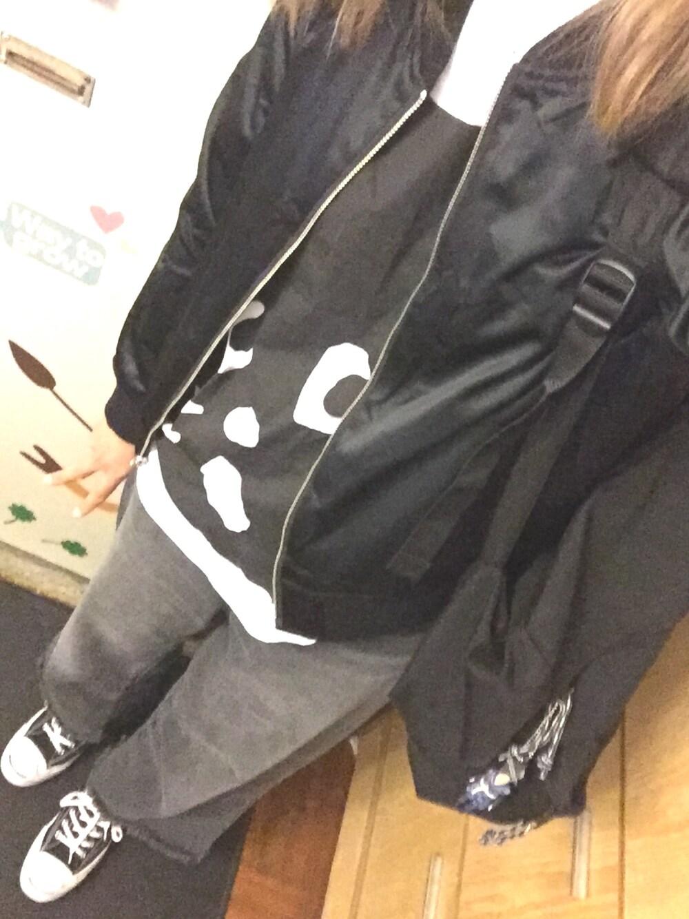 「blackandwhite」｜「Honeysのアイテム（ライダースジャケット、ブラック系）」を使った、智の捷さん（レディース・161cm）の秋コーディネートの1枚目の写真