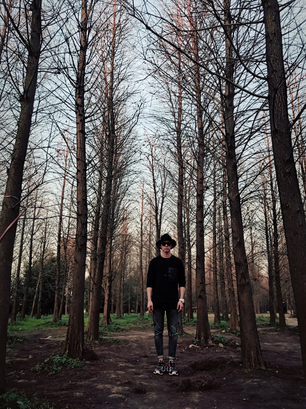 「秋コーデ」｜「wonderのアイテム（キャップ、ブラック系）」を使った、Damianwizさん（メンズ・177cm）の秋コーディネートの1枚目の写真