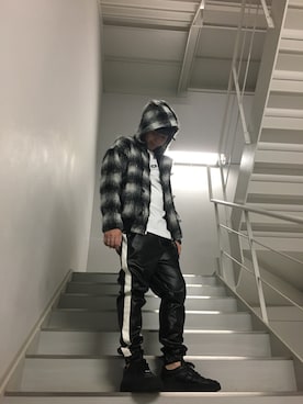 「KMRii（ケムリ）のアイテム（ミリタリージャケット）」を使った、Koutaro Makitaさん（メンズ・170cm）の秋コーディネート