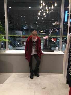 「KMRii（ケムリ）のアイテム（スニーカー）」を使った、Koutaro Makitaさん（メンズ・170cm）の春コーディネート
