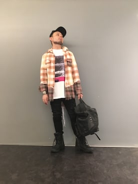 「KMRii（ケムリ）のアイテム（スニーカー）」を使った、Koutaro Makitaさん（メンズ・170cm）の夏コーディネート