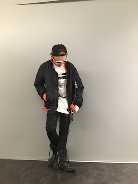 「KMRii（ケムリ）のアイテム（スニーカー）」を使った、Koutaro Makitaさん（メンズ・170cm）の夏コーディネート