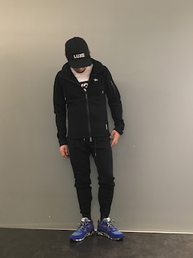 「AKM（エイケイエム）のアイテム（帽子）」を使った、Koutaro Makitaさん（メンズ・170cm）の夏コーディネート