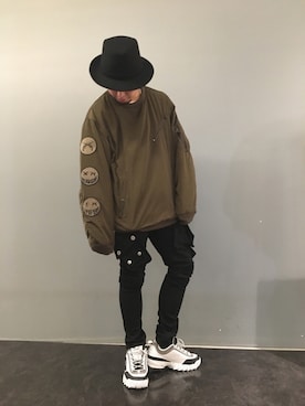 「roar（ロアー）のアイテム（帽子）」を使った、Koutaro Makitaさん（メンズ・170cm）の秋コーディネート