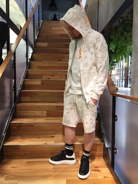 「AKM（エイケイエム）のアイテム（パンツ）」を使った、Koutaro Makitaさん（メンズ・168cm）の春コーディネート