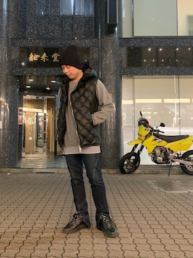 「ISAMU KATAYAMA BACKLASH（イサムカタヤマバックラッシュ）のアイテム（ダウンベスト）」を使った、Koutaro Makitaさん（メンズ・168cm）の秋コーディネート