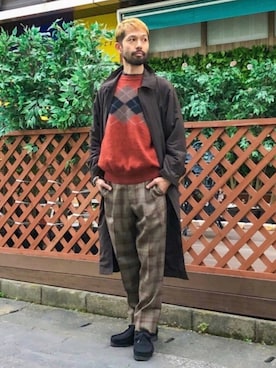 「クラークス」｜「アイテム（ステンカラーコート）」を使った、SMZさん（メンズ・178cm）の春コーディネート