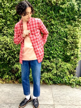 「アイテム（スウェット、ピンク系）」を使った、yossyさん（メンズ・176cm）の春コーディネート