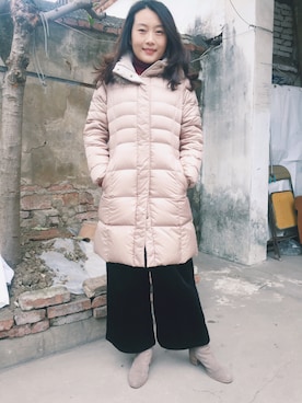 「23区（ニジュウサンク）のアイテム（ダウンジャケット/コート、ベージュ系）」を使った、Tianさん（レディース・164cm）の冬コーディネート