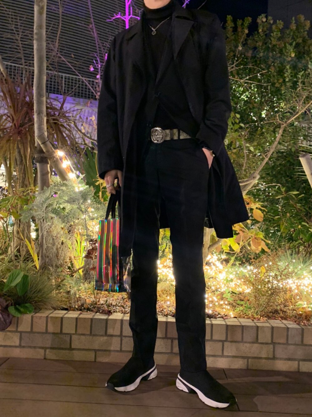 「大人カジュアル、きれいめカジュアル、モード、モノトーン、黒コーデ、韓国、韓国ファッション、韓国好きな人と繋がりたい、shiyoh、GUCCI」｜「ZARAのアイテム（シューズ、ブラック系）」を使った、타카히로さん（メンズ・180cm）の冬コーディネートの1枚目の写真