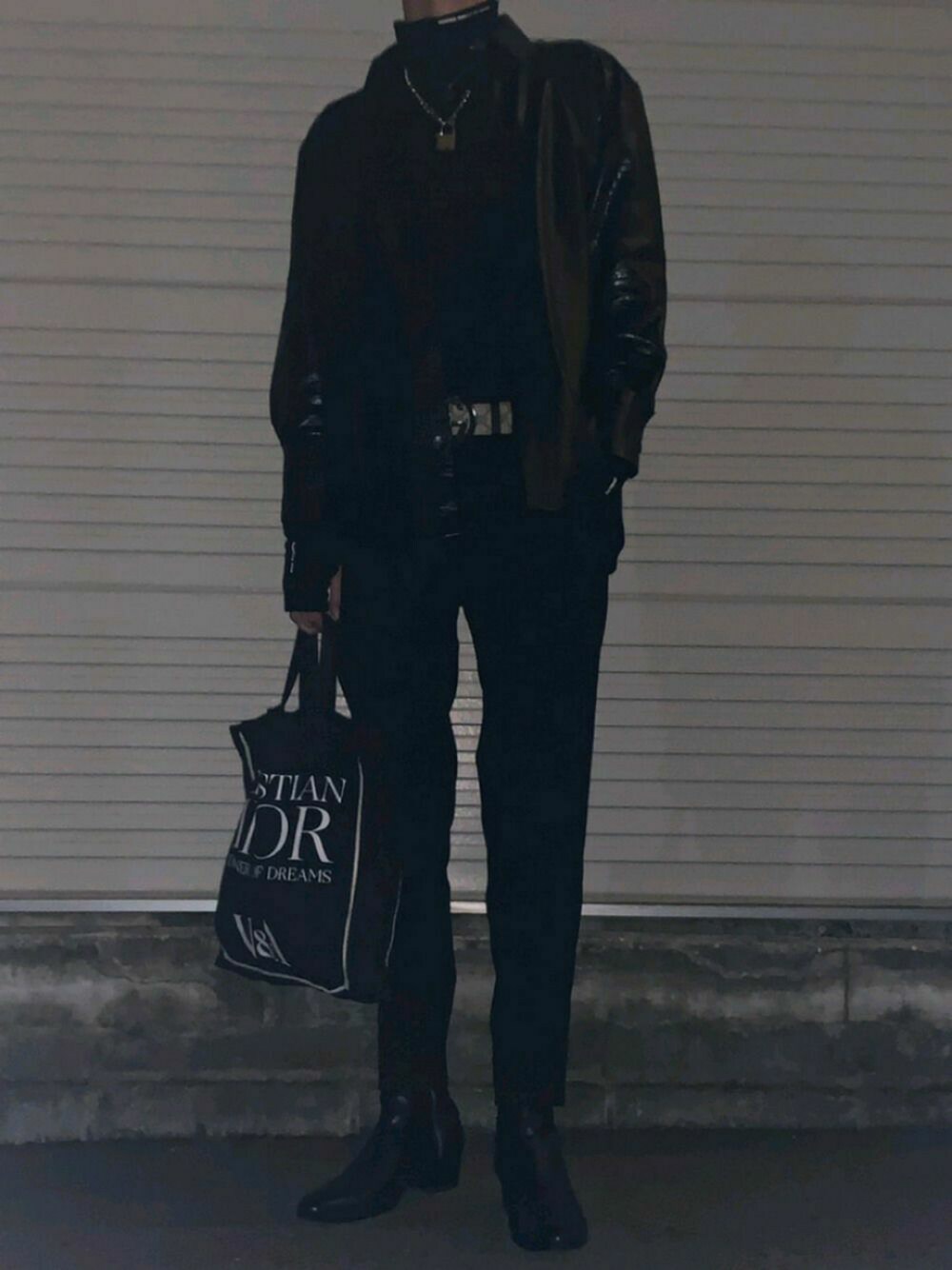「韓国、韓国ファッション、韓国ブランド、韓国コーデ、ヒール、オールブラック、大人カジュアル、ESCstudios、ZARA、GUCCI」｜「ZARAのアイテム（ライダースジャケット、ブラック系）」を使った、타카히로さん（メンズ・180cm）の秋コーディネートの1枚目の写真