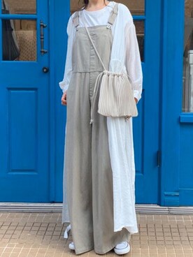 「グレージュ」｜「アイテム（オールインワン・サロペット）」を使った、kuririnさん（レディース・159cm）の春コーディネート