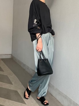 「CORNERS（コーナーズ）のヴィンテージサテンリラックスパンツ（その他パンツ）」を使った、kuririnさん（レディース・159cm）の夏コーディネート