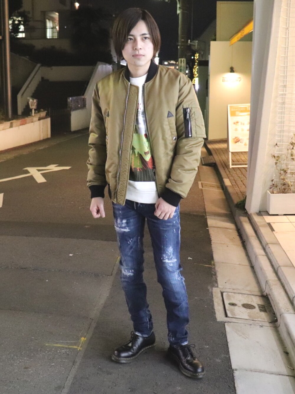 「DSQUARED2のアイテム（スウェット、ホワイト系）」を使った、KOH'S LICK CURROさん（メンズ・172cm）の冬コーディネートの1枚目の写真
