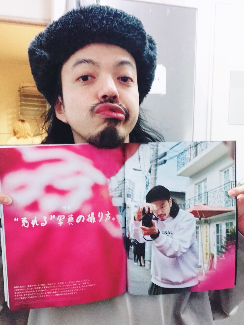 「カメラ、フライトキャップ、NEW ERA、Canal NewYork、IS-NESS、ビックシルエット、おしゃれさんと繋がりたい、休日スタイル、きれいめカジュアル」｜「EK BY NEW ERAのEK by NEWERA WAYWARD BLACK [ NEW ERA CAP ]（キャップ、ブラック系）」を使った、トヲルさん（メンズ・180cm）の冬コーディネートの1枚目の写真