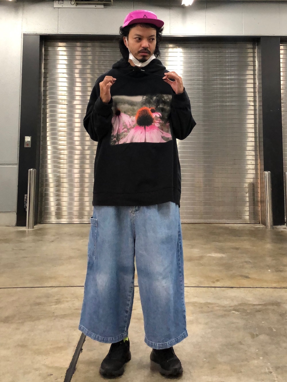 「フードパーカー、秋コーデ、今日のコーデ、秋冬コーデ、ゆるコーデ、ストリートMIX、古着MIX、SALOMON」｜「NIKE ACGのNIKE ACG（ナイキ エーシージー）AW84 CAP（キャップ、パープル系）」を使った、トヲルさん（メンズ・180cm）の秋コーディネートの1枚目の写真